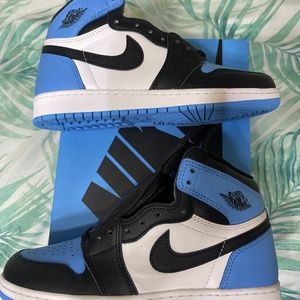 Nike Air Jordan 1 High University Blue